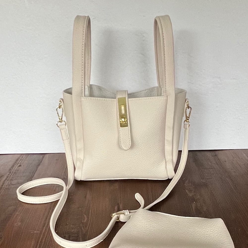 Womens Handbag.